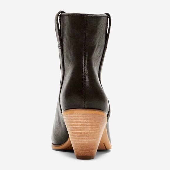 Frye & Co Maley Leather Ankle Boot. - Picture 7 of 7